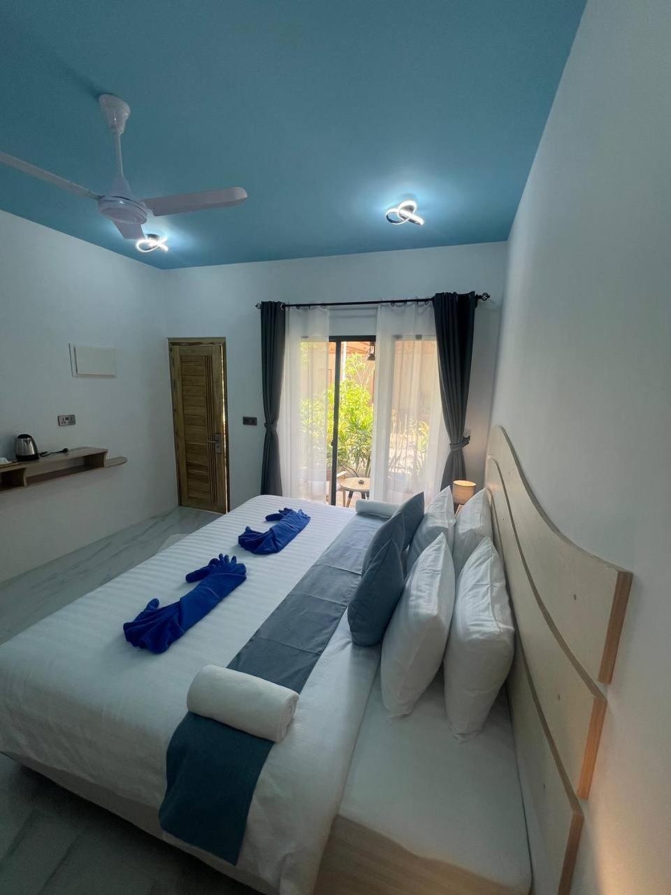 Infinity Beach Dhigurah Dhigurah  Eksteriør billede